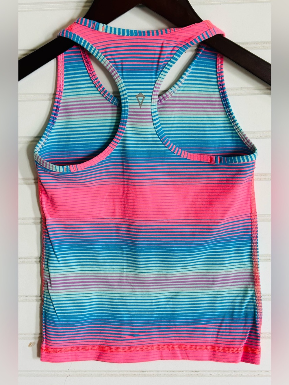 IVIVVA by LULULEMON girls size 4 tank top